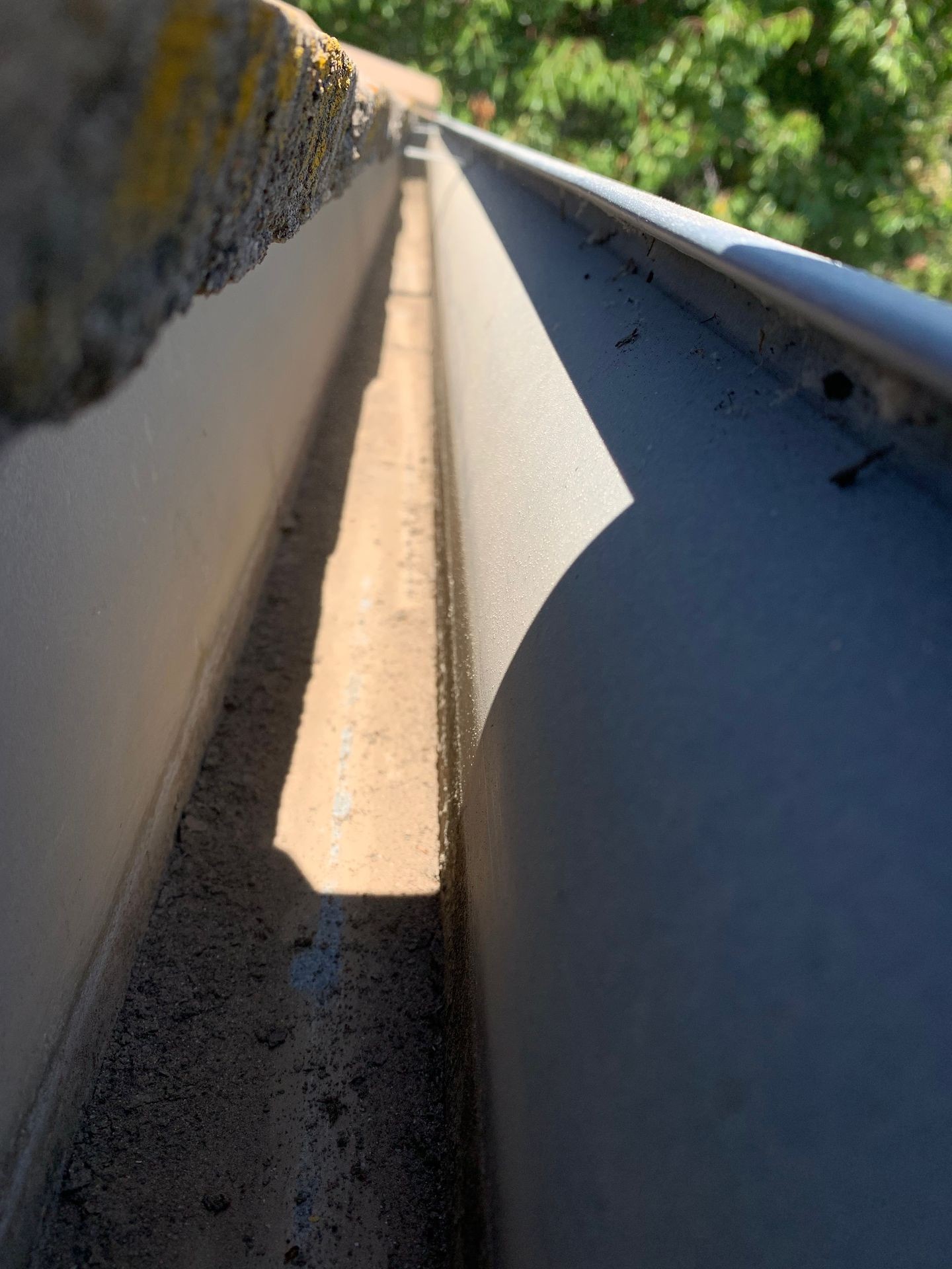 Comprehensive Gutter Cleaning